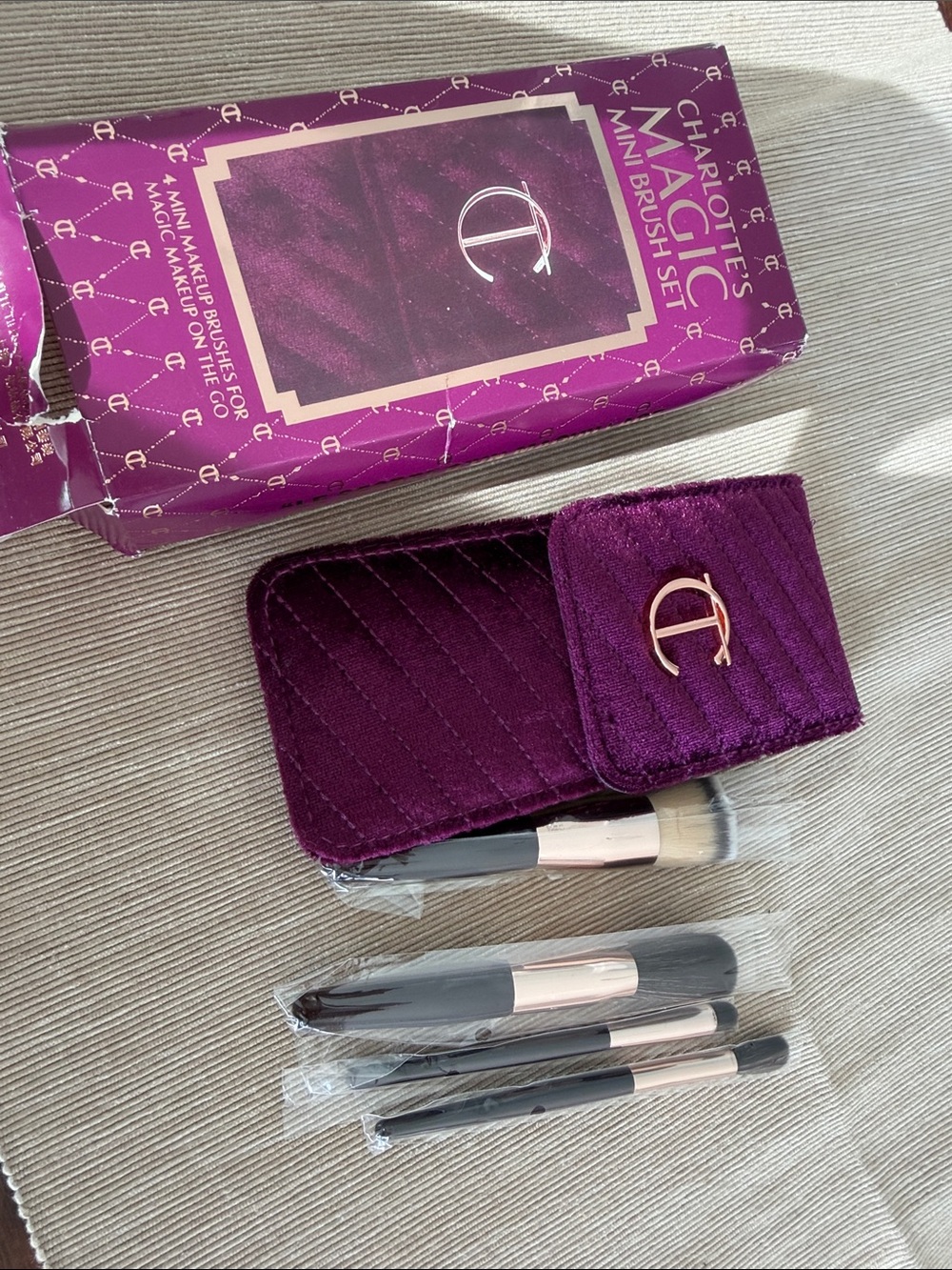 Charlotte Tilbury Plum Velvet Mini Brush Set with Rose Gold Accents